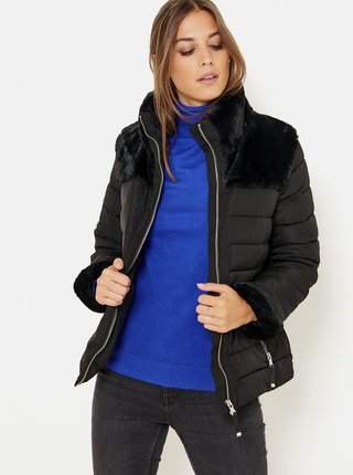 Černá zimní prošívaná bunda s kožešinovým límcem CAMAIEU