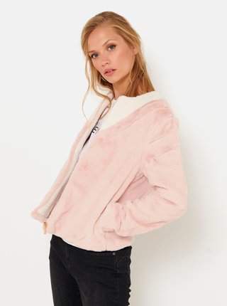 Světle růžová bunda z umělého kožíšku CAMAIEU