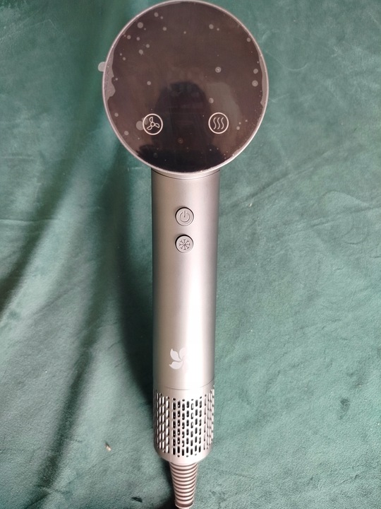 VYSOUŠEČ VLASŮ LAIFEN MINI 299 G BEZKARTÁČOVÝ ERGONOMICKÝ 1500 W