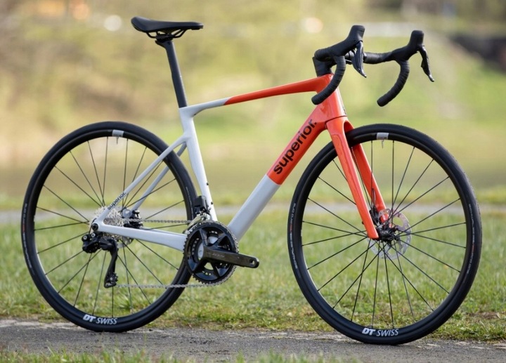 Karbónový cestný bicykel Superior XR 9.5 GF rám 58 cm Shimano 2x12 Di2