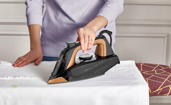 PARNÁ ŽEHLIČKA, KERAMICKÁ NOHA HASIČA 3000 W